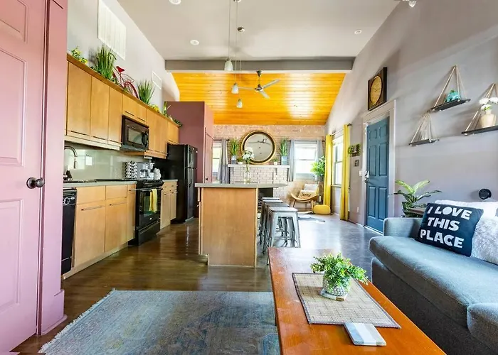 Happy Cactus Walkable 2br By Uofa And Parking Сasa de vacaciones