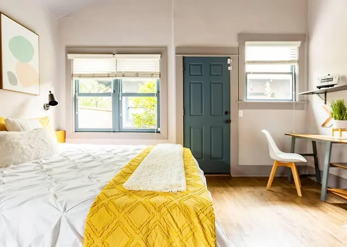 Happy Cactus Walkable 2br By Uofa And Parking Tucson
